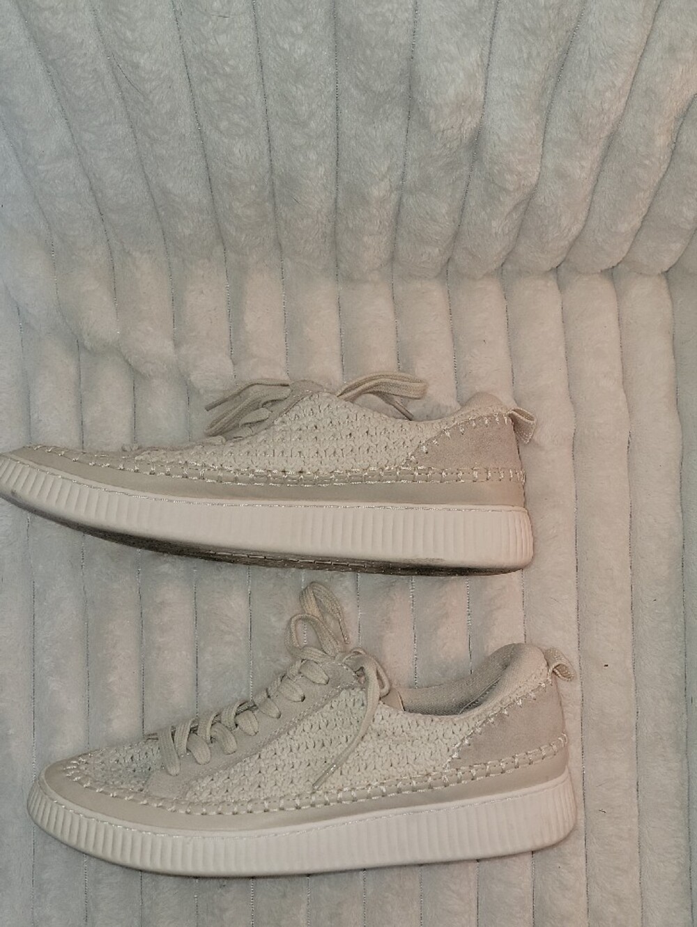 Dolce Vita Cream Knit Lace-Up Women's Sneakers - Picture 3 of 8